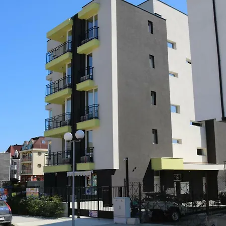 сем. павлови Apartment *